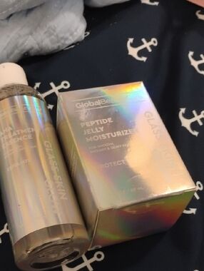 Not $30/Piece,,$30!On Amazon !Peptide Jelly Moisturizer - Iridescent
